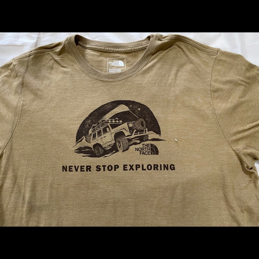 North Face Tan T-shirt Land Rover Defender